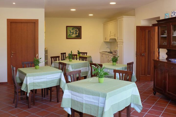 Breakfast area