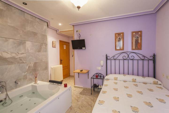 Room 8 of 23