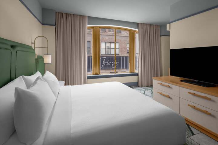 Room 10 of 61