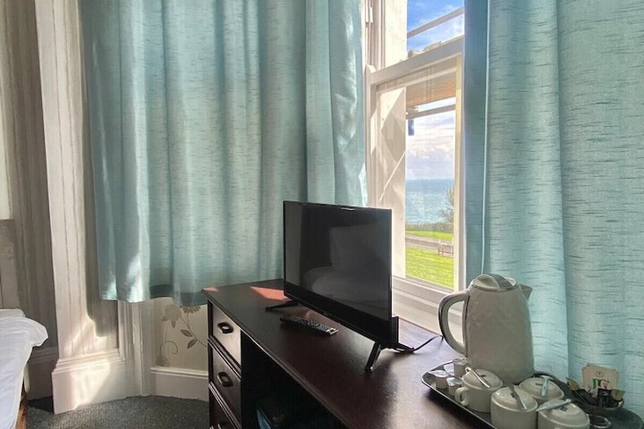 Room 45 of 99