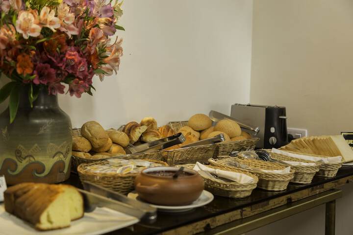 Dining 54 of 82