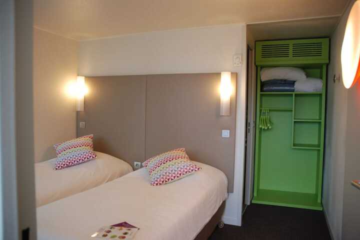 Room 7 of 29