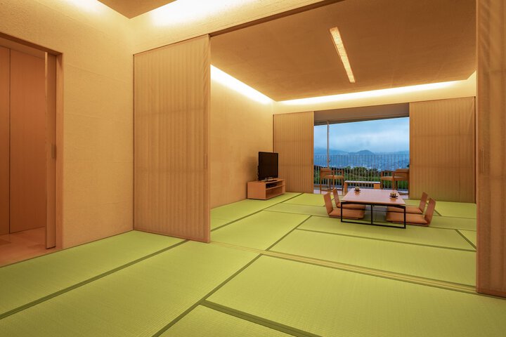 Room 4 of 187