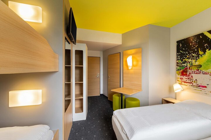 Room 7 of 26