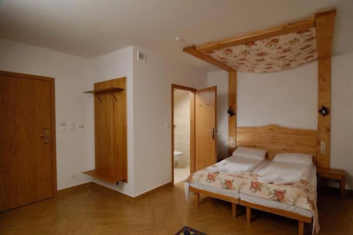 Room 19 of 58