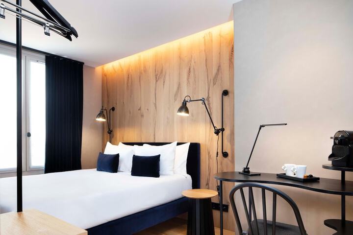 Room 10 of 39