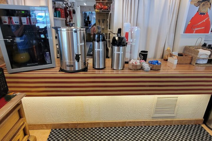 Breakfast/Coffee Service 69 of 122