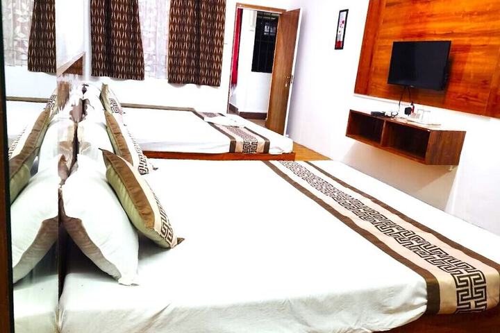 Room 4 of 24