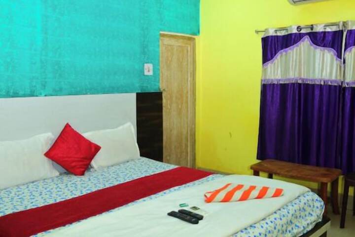 Room 13 of 20