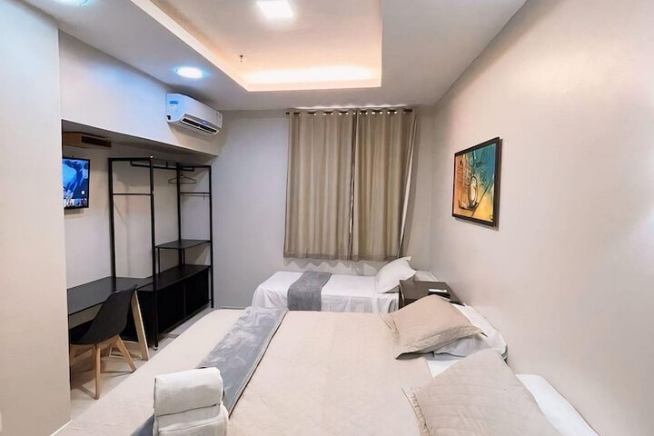 Room 11 of 24