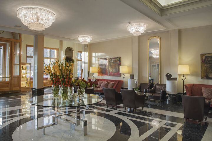 Hotel Interior 4 of 61