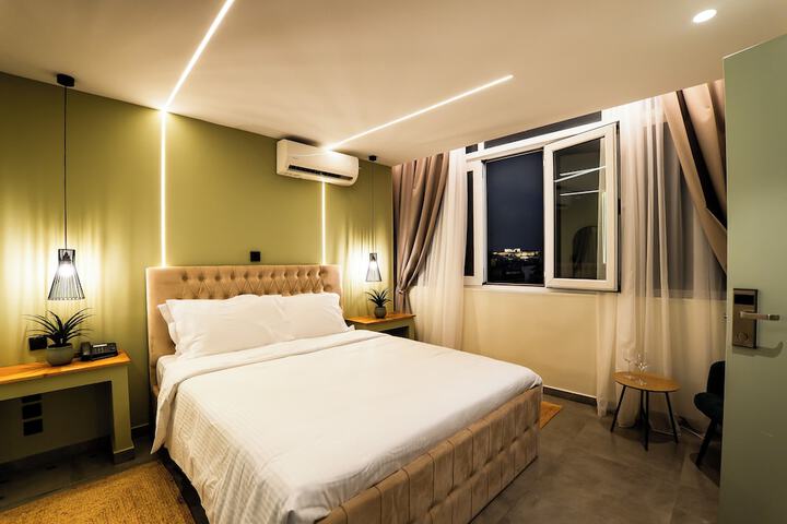Room 13 of 64