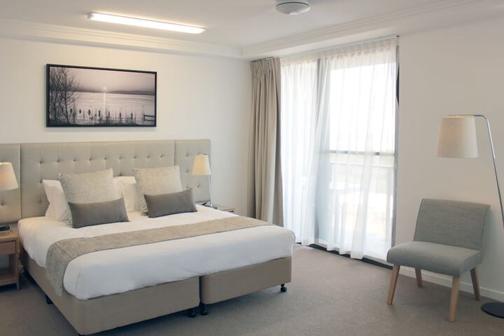 Room 11 of 73