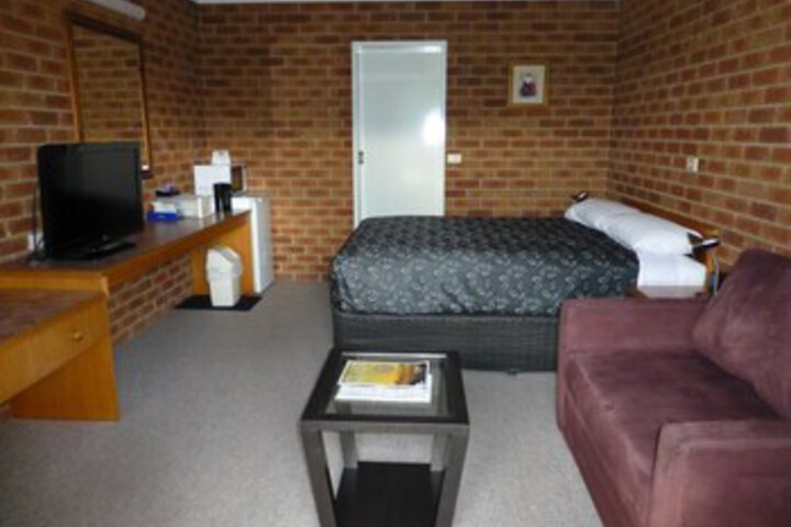 Room 37 of 63