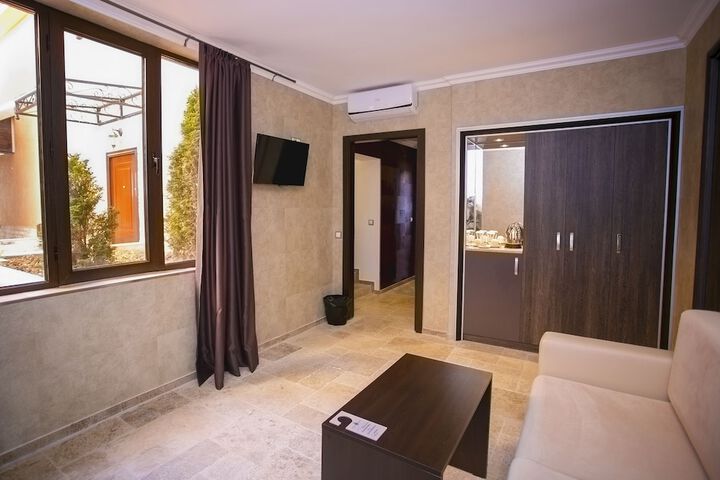 Room 19 of 116
