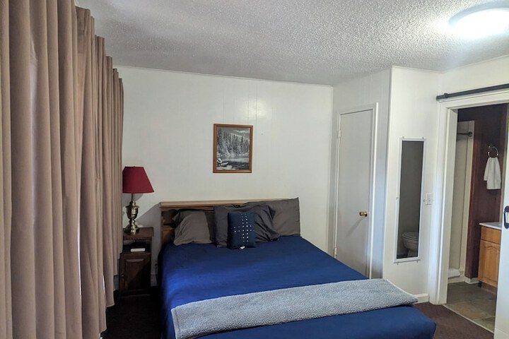 Room 7 of 10