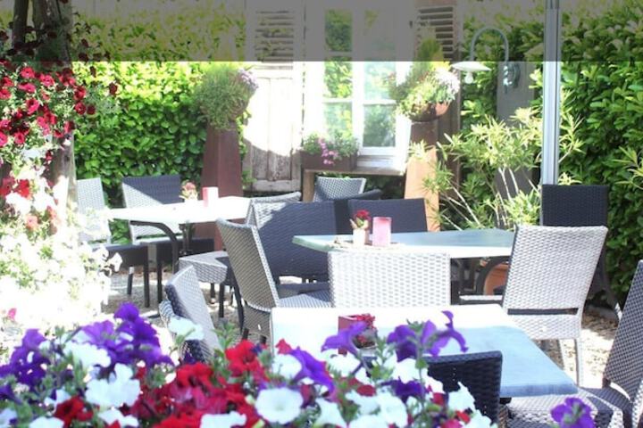 Terrace/Patio 4 of 5