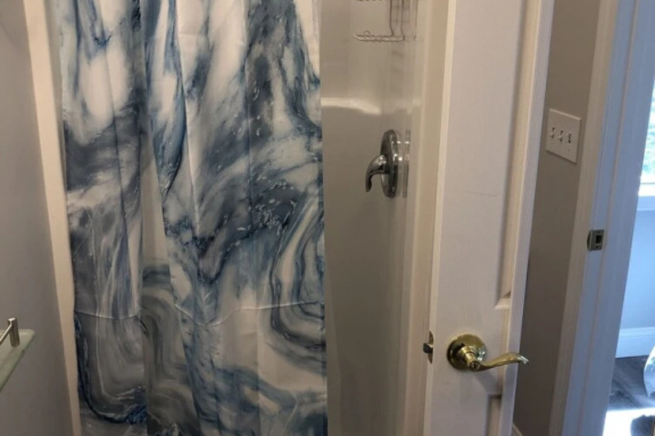 Room 6 of 15