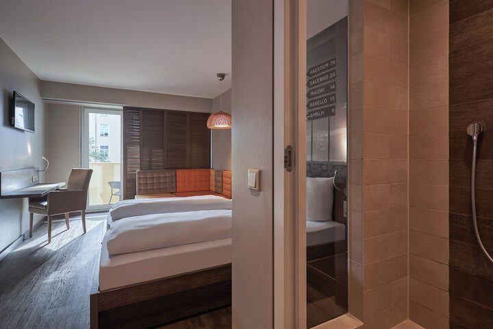 Room 35 of 75