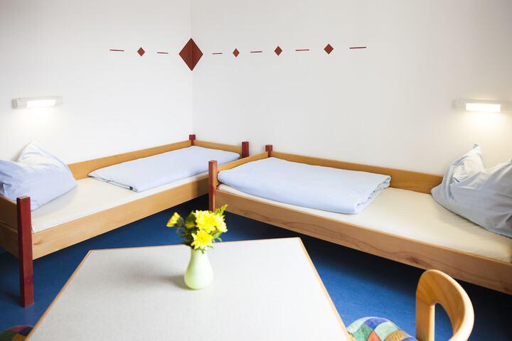 Room 4 of 37