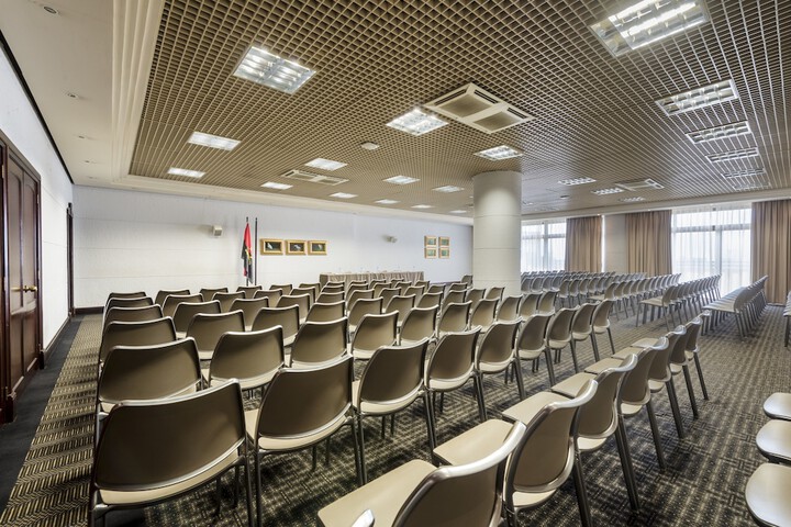 Business Center 90 of 97