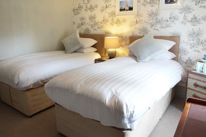 Room 2 of 26