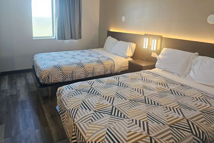 Room 14 of 40