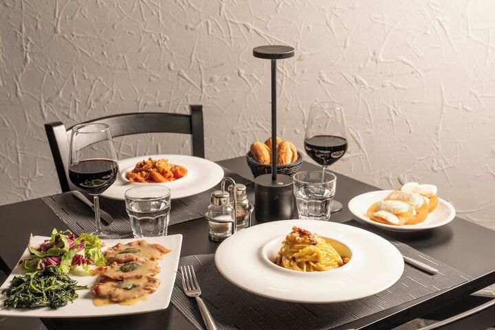 Dining 54 of 74