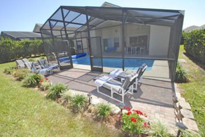 Sundeck 24 of 25