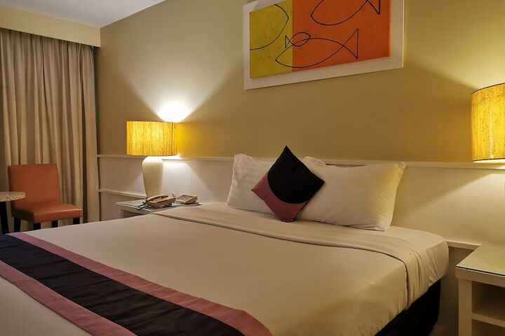 Room 16 of 60