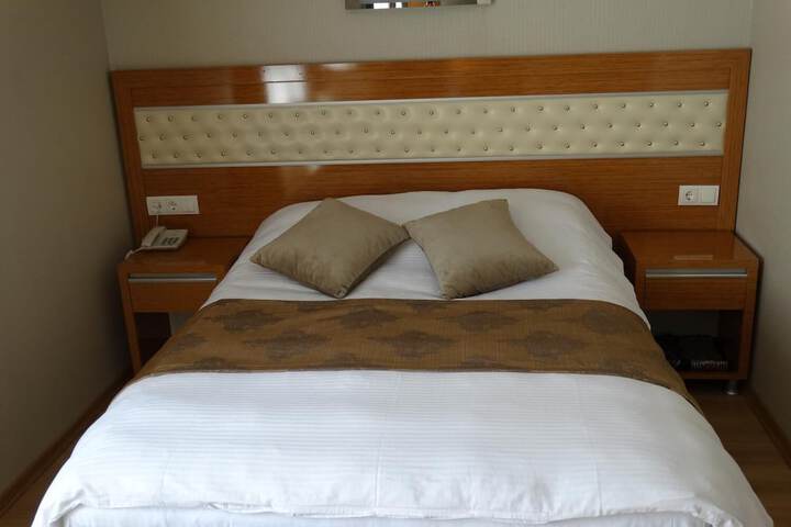 Room 10 of 36