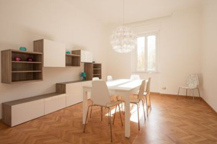 Room 13 of 21