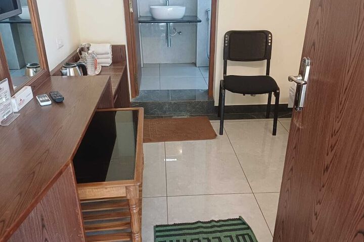 Room 44 of 95