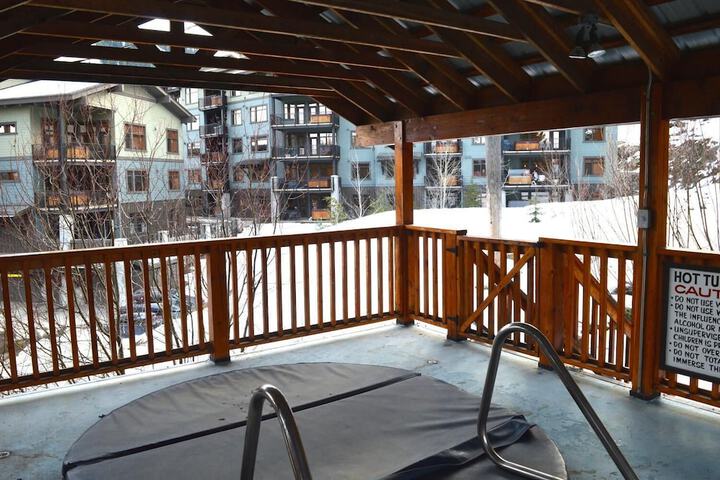 Terrace/Patio 13 of 26