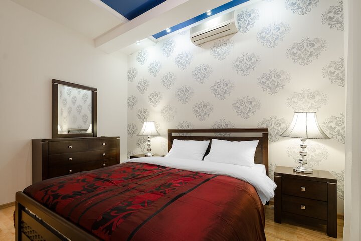 Room 27 of 171