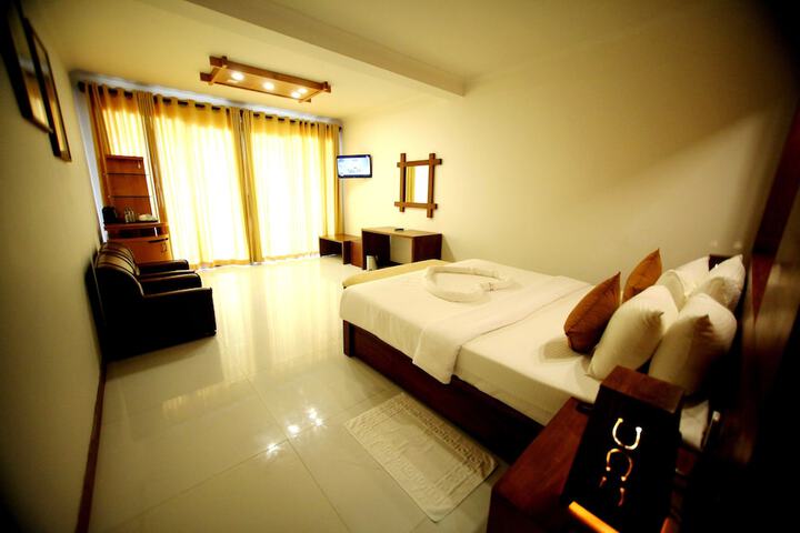 Room 22 of 49