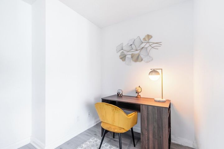 Room 11 of 52