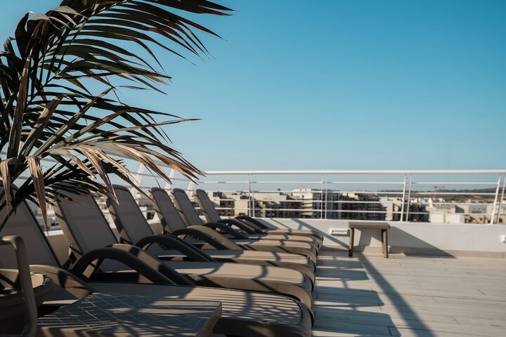 Sundeck 63 of 64