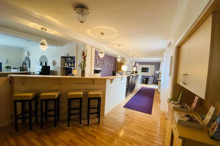 restaurant