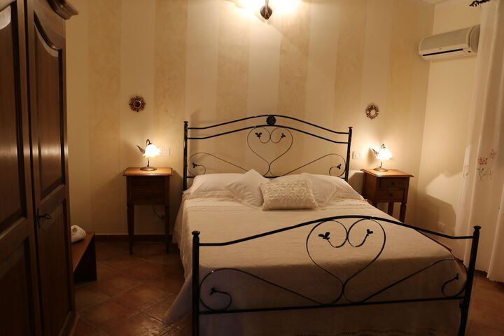 Room 4 of 30