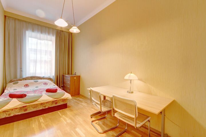 Room 3 of 34