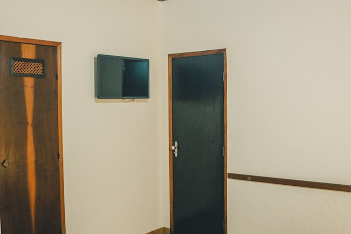 Room 19 of 90
