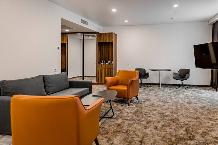 Room 50 of 85
