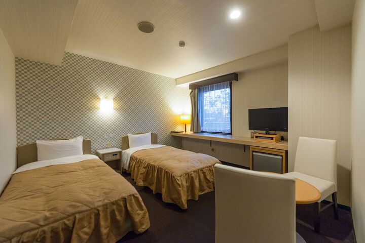 Room 10 of 29