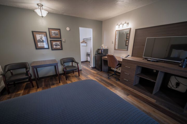 Room 7 of 38