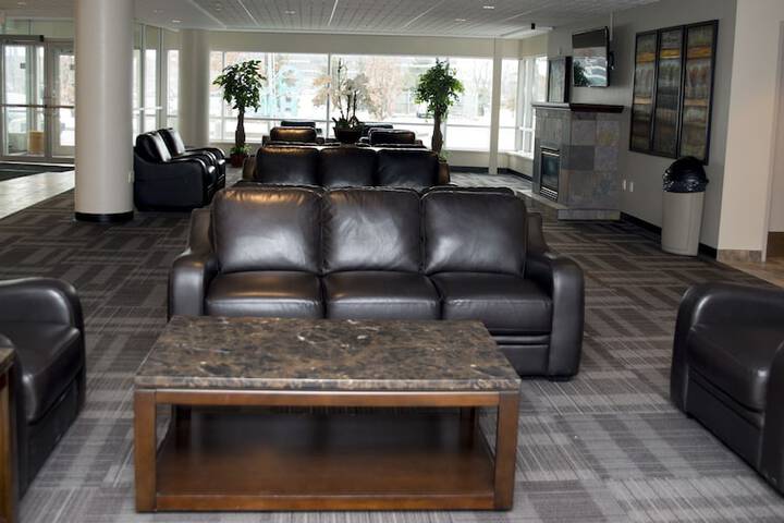 Guest Lobby