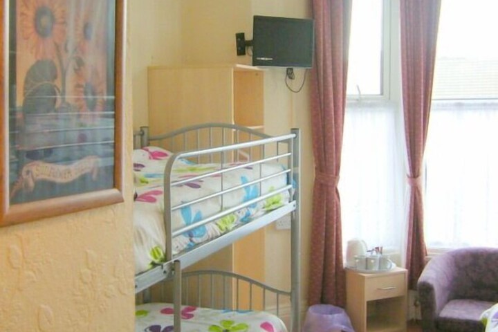 Room 38 of 131