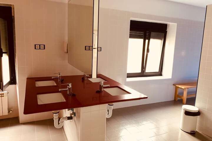 Room 14 of 37