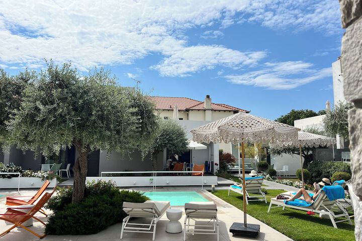 Pool 14 of 22