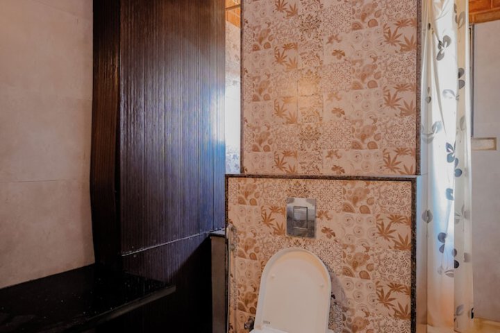 Room 57 of 94